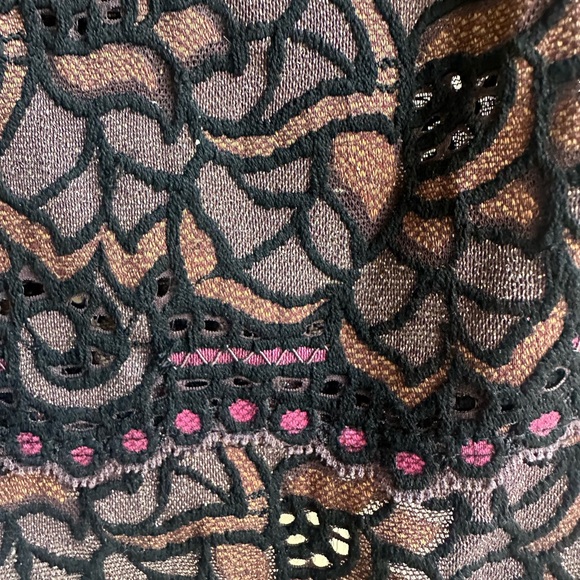 HALF OFF CACHE METALLIC LACE Tank in vibrant jewel tone colors in Excellent cond - Picture 8 of 9